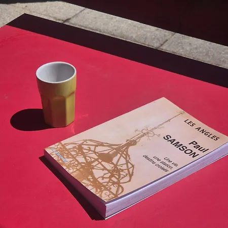 L'esquirol ! アパート *